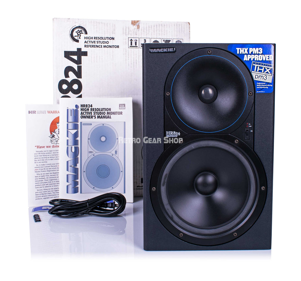 Mackie HR824 Front