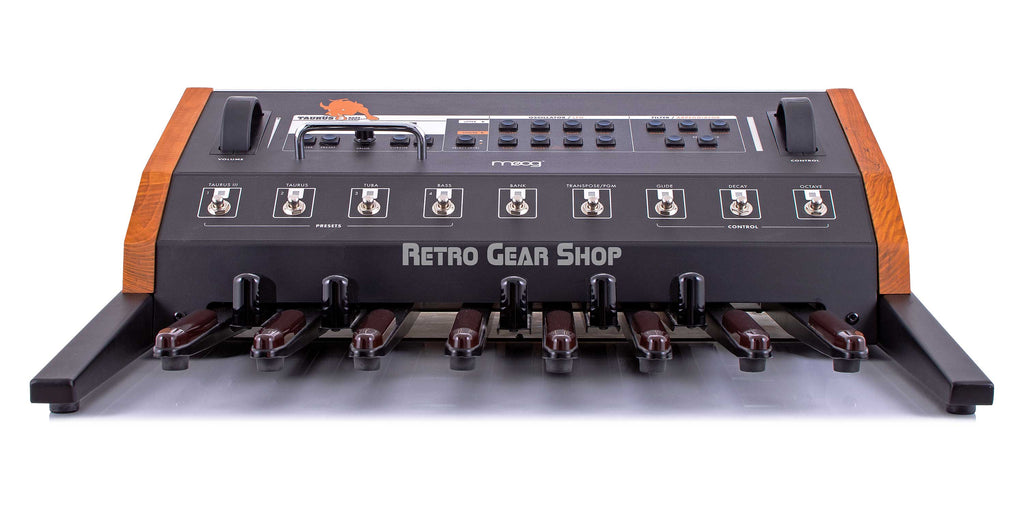 moog taurus pedals Moog Taurus III Pedals Bass 3 Analog Synth Synthesizer with Case– Retro Gear Shop