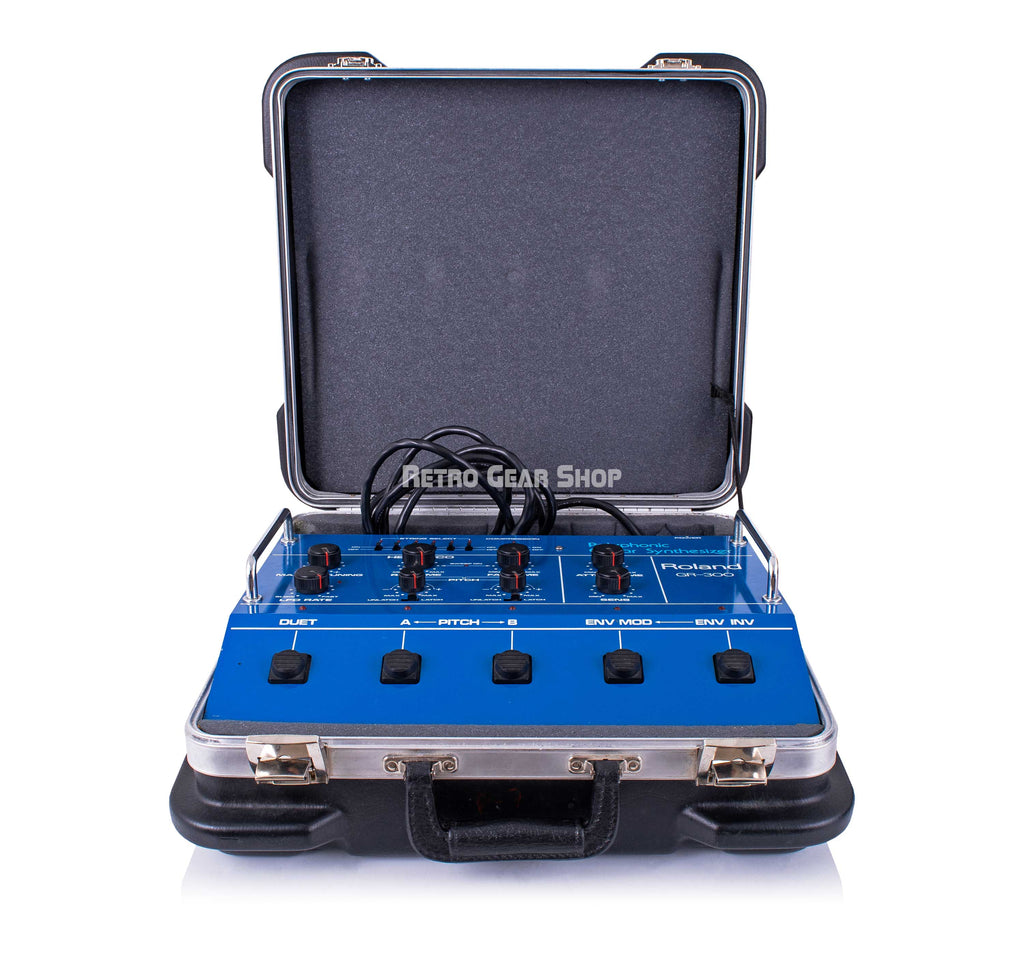 Roland GR-303 Guitar Synth Controller with GR-300 Analog Guitar Synthesizer Case