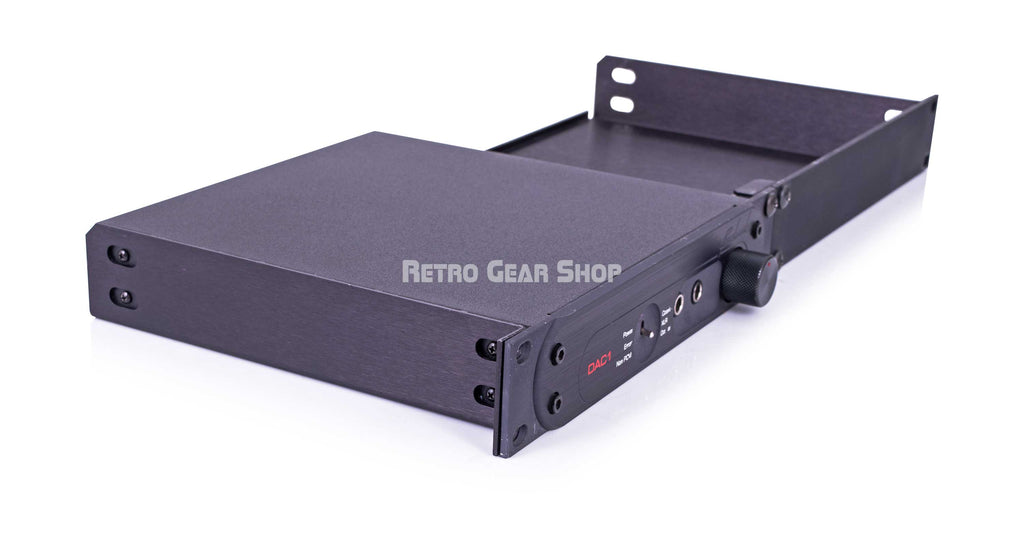 Benchmark DAC1 Top Left