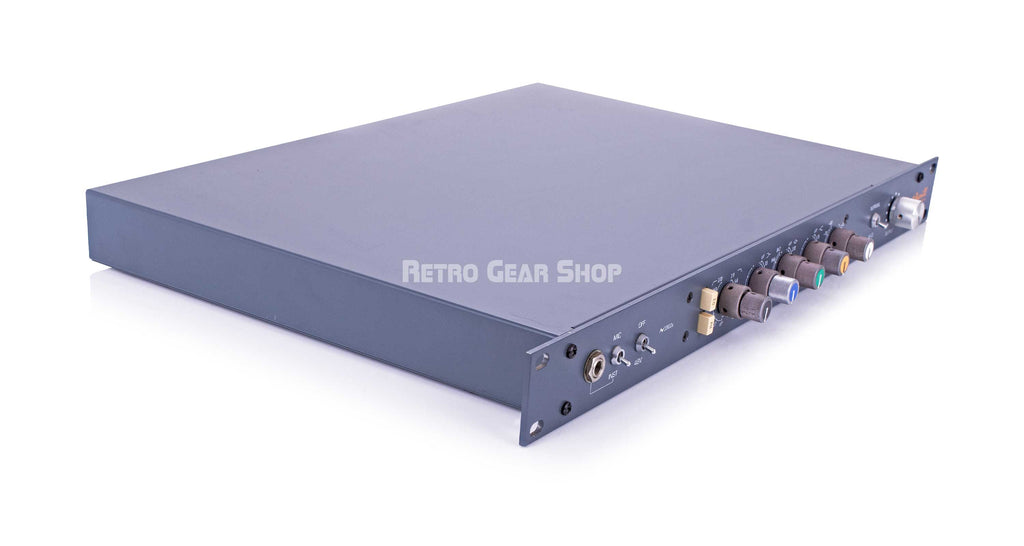 Neve 33122a Top Left