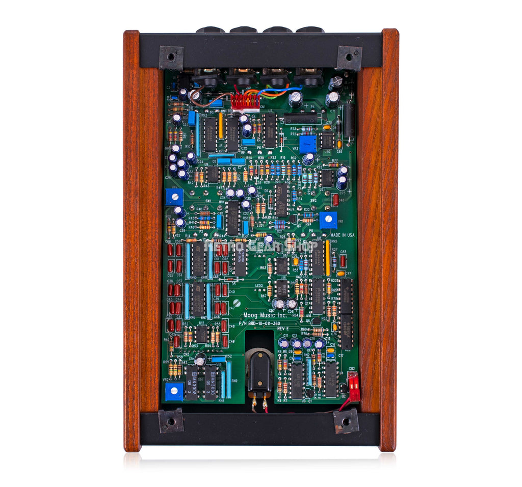 Moog Moogerfooger Super Delay MF-104SD Internals