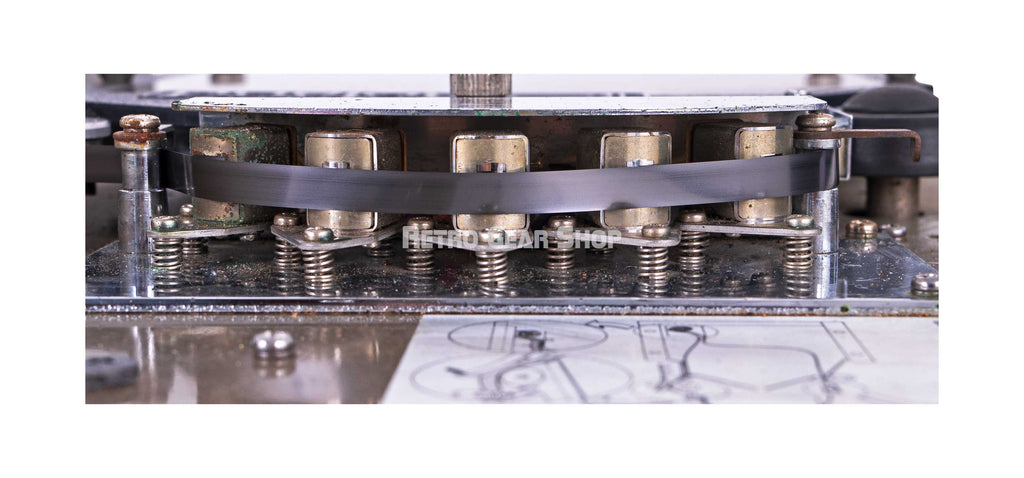 Roland RE-201 Details