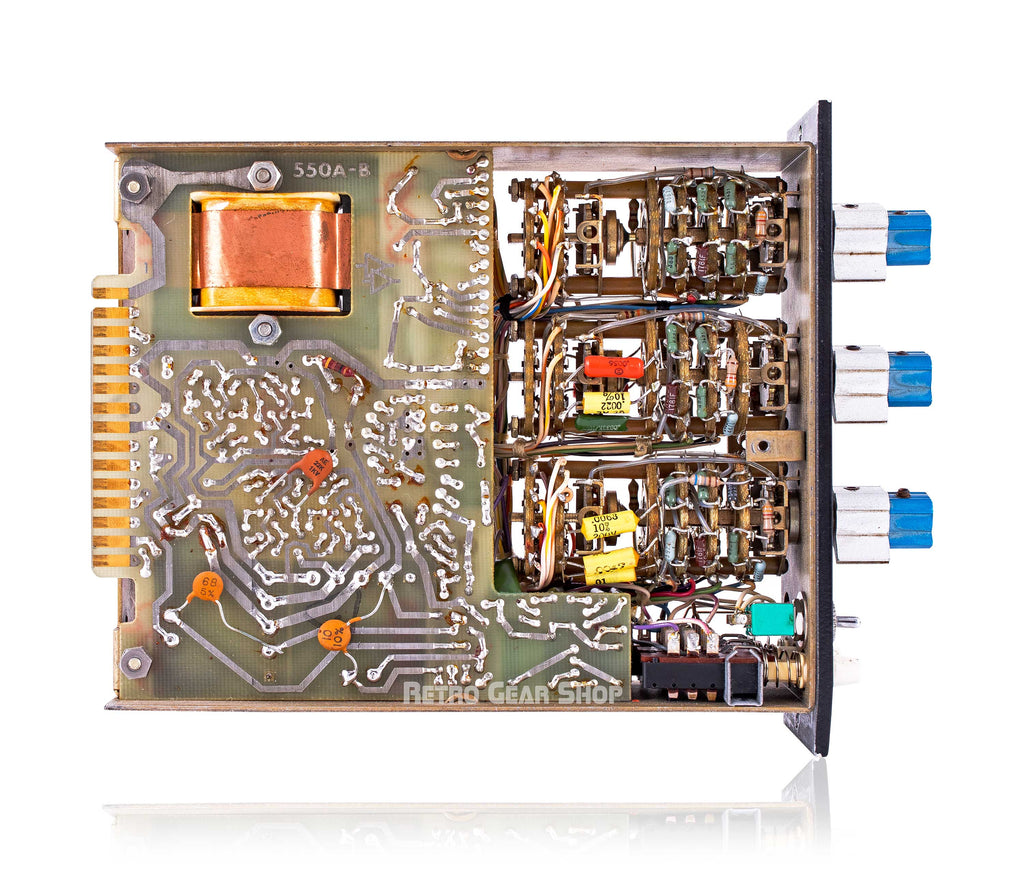 API 550A Vintage Internals Right
