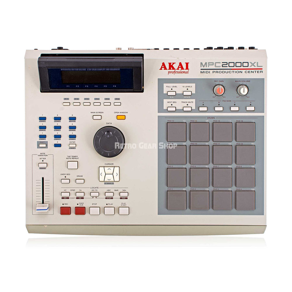 Akai MPC2000XL 32MB + Effects + 8-outs