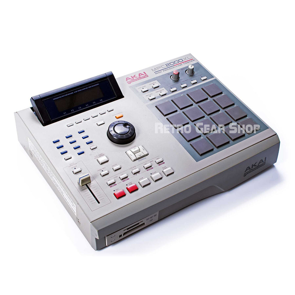 Akai MPC2000XL + 8 outs + multi reader