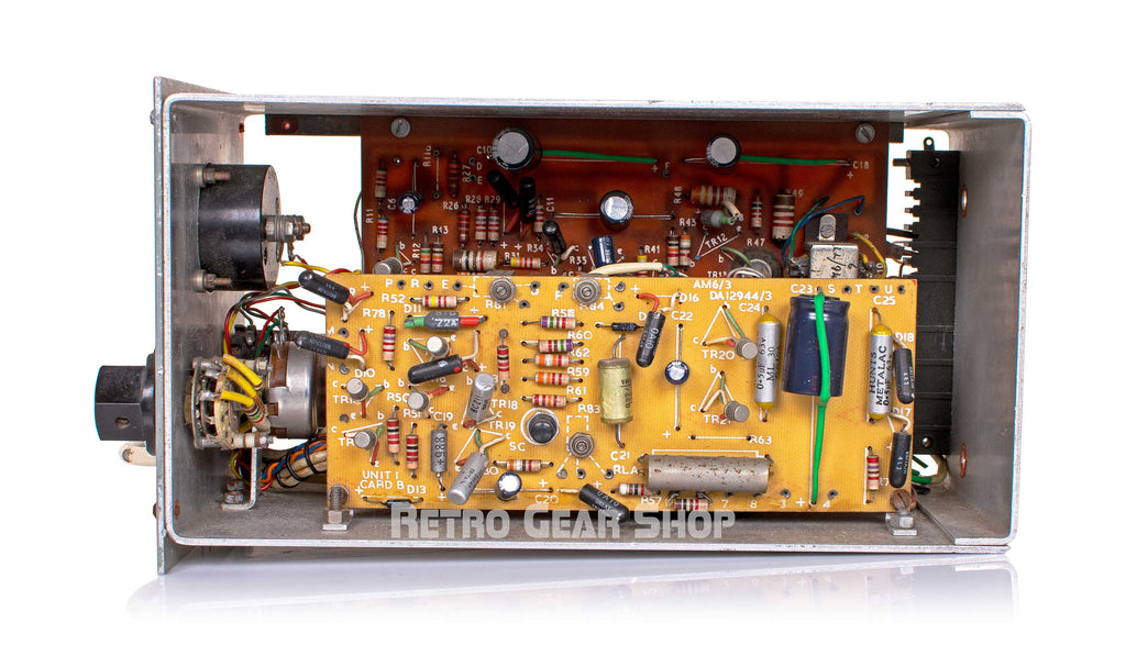 BBC AM6 3A 174 Right Internals