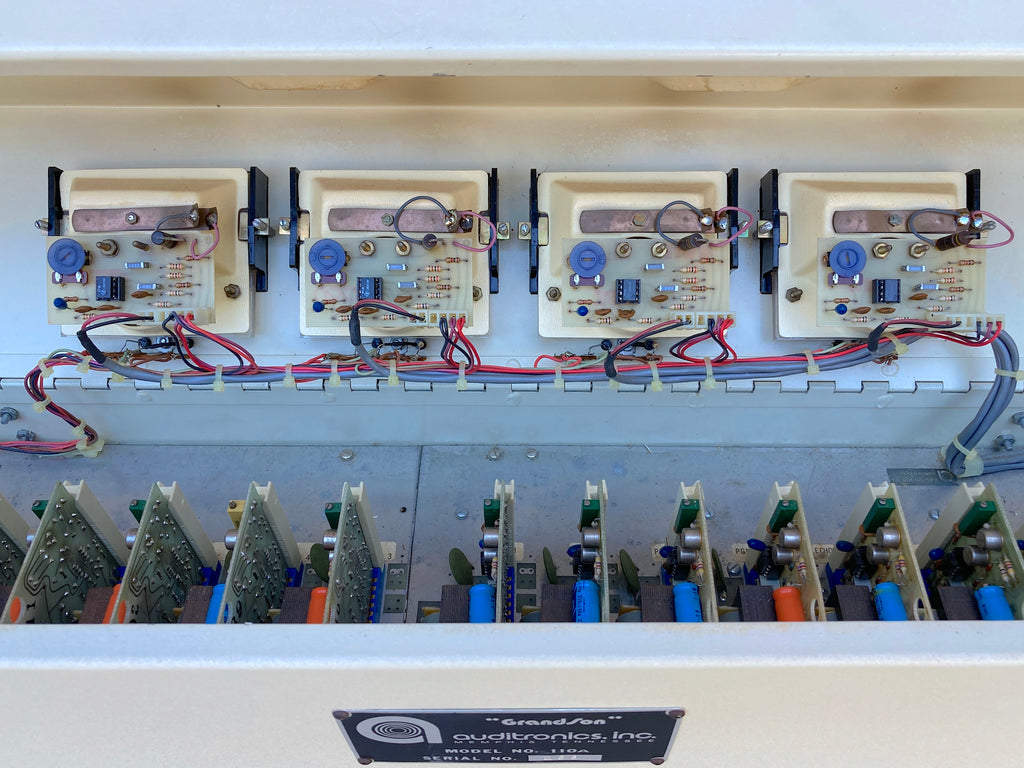 Auditronics Grandson 110A Top Internal