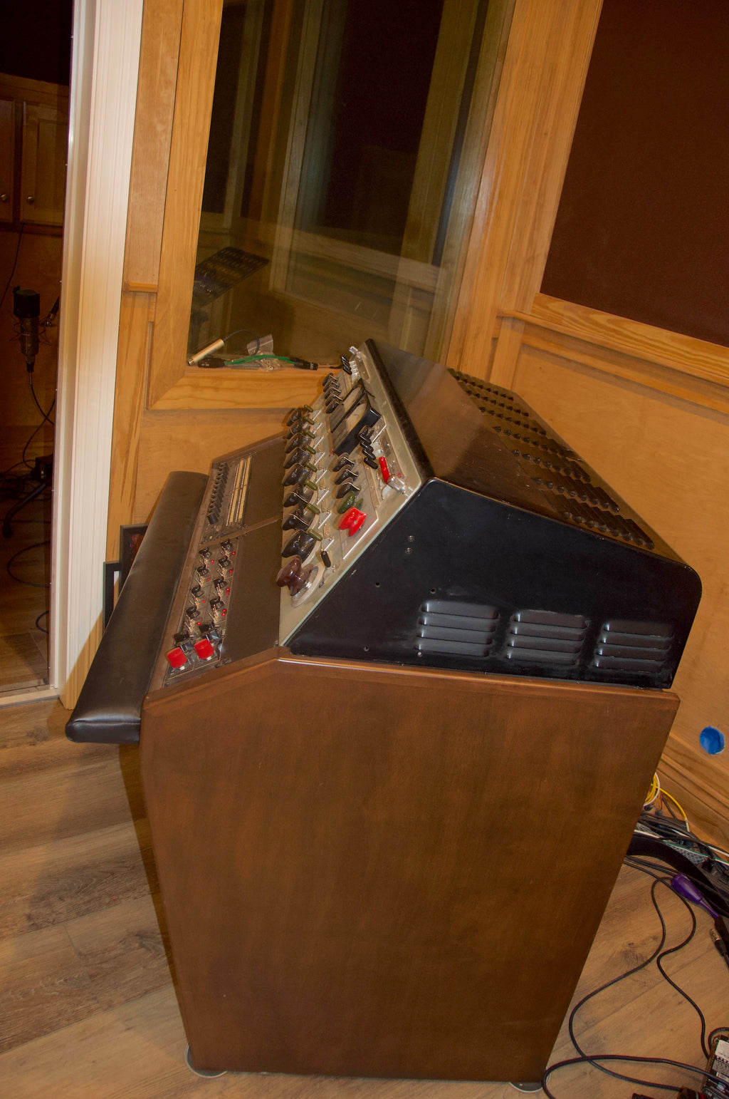 Collins 212E Tube Console Restored + Customized + Upgraded