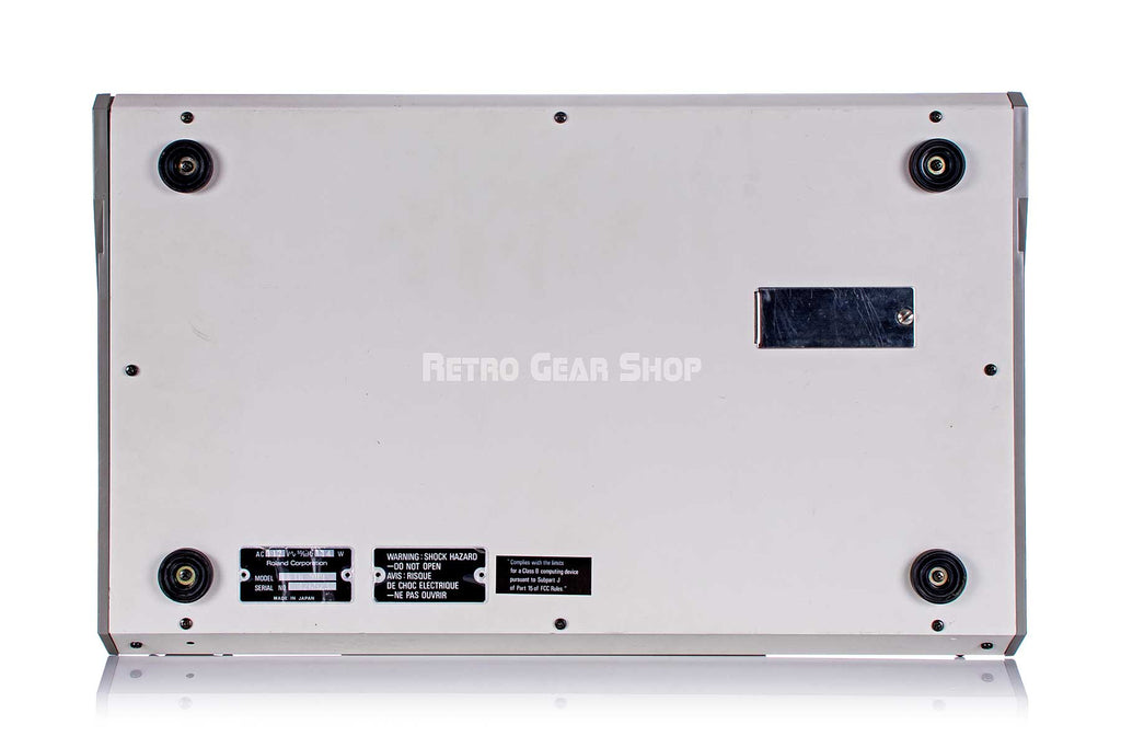 Roland TR-909 Bottom