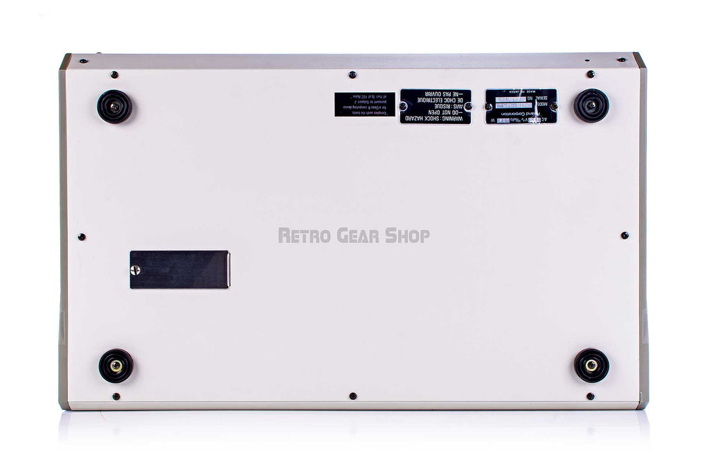 Roland TR-909 Bottom