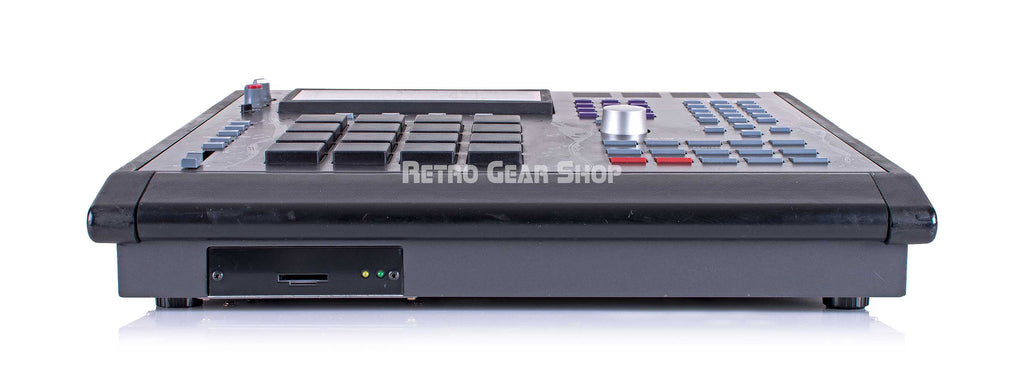 Akai MPC3000 LE Limited Edition Upgraded Front