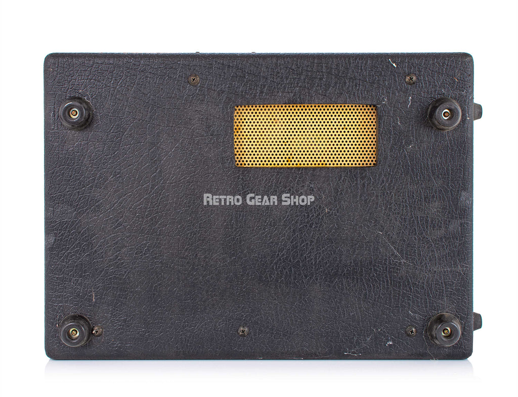 Roland RE-201 Bottom