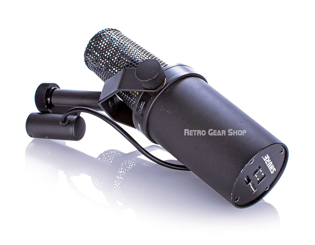 Shure SM7B Cardiod Dynamic Microphone Bottom