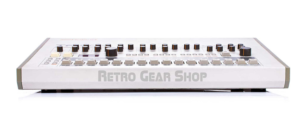 Roland TR-909 Front