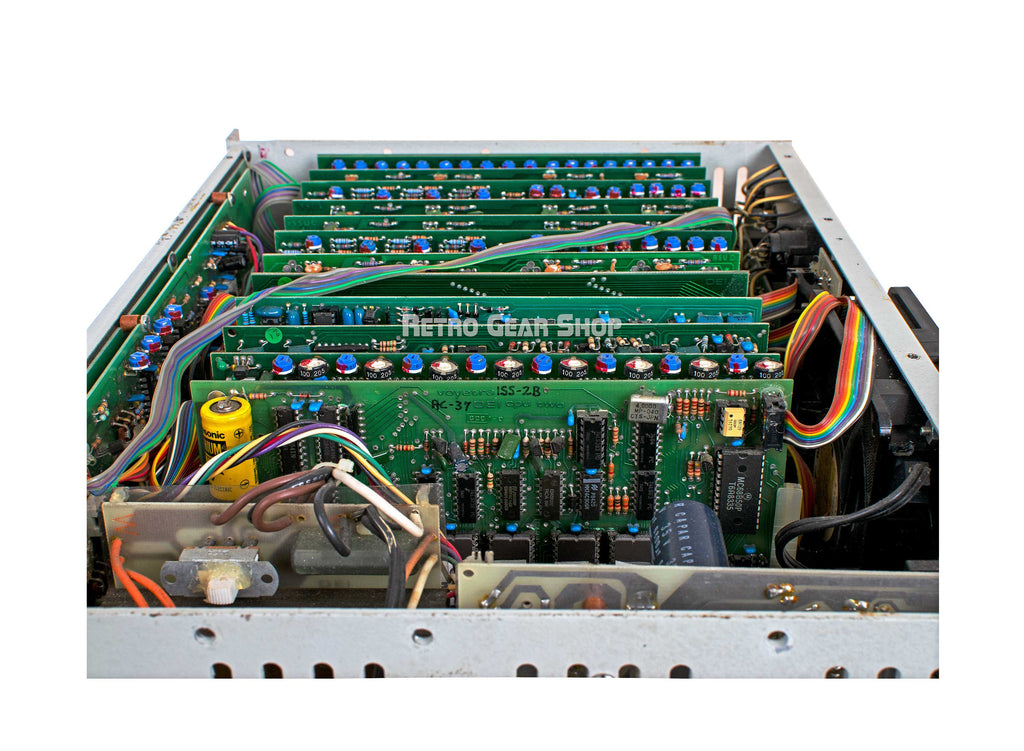 Octave Plateau Voyetra 8 Rev 4 Internals Side