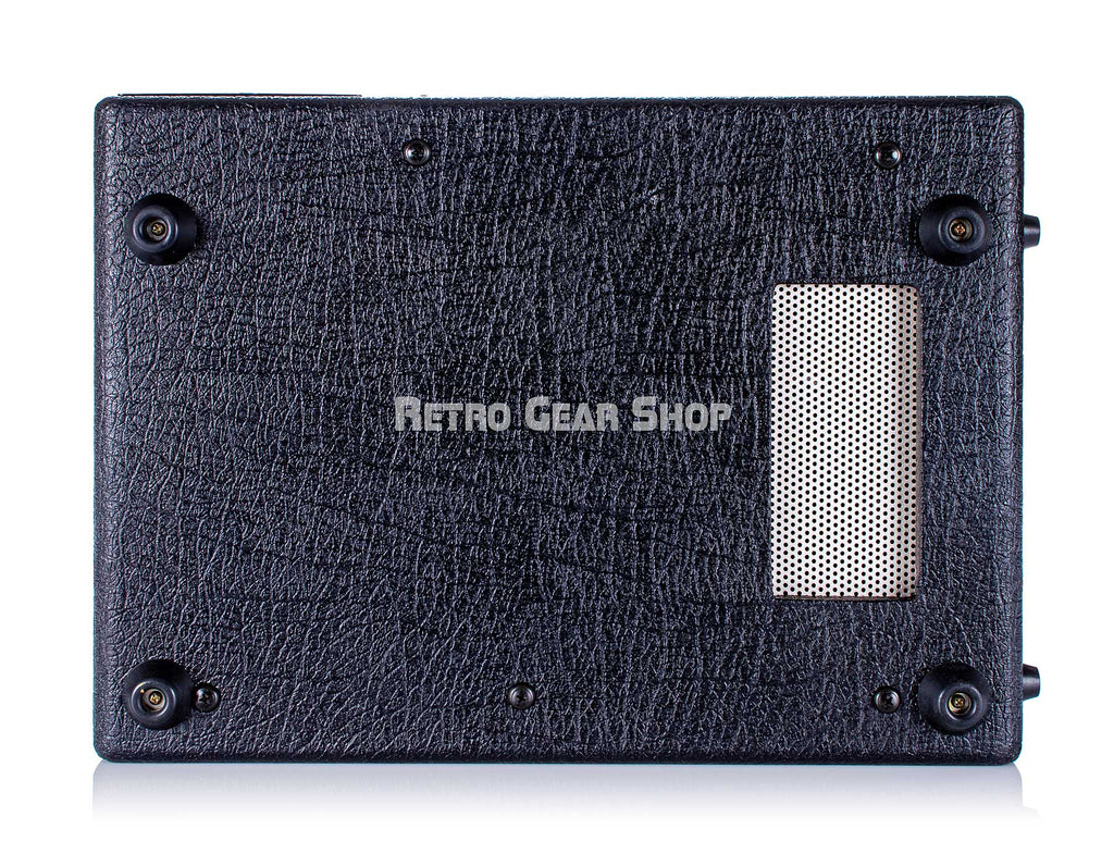 Roland RE-101 Space Echo Bottom