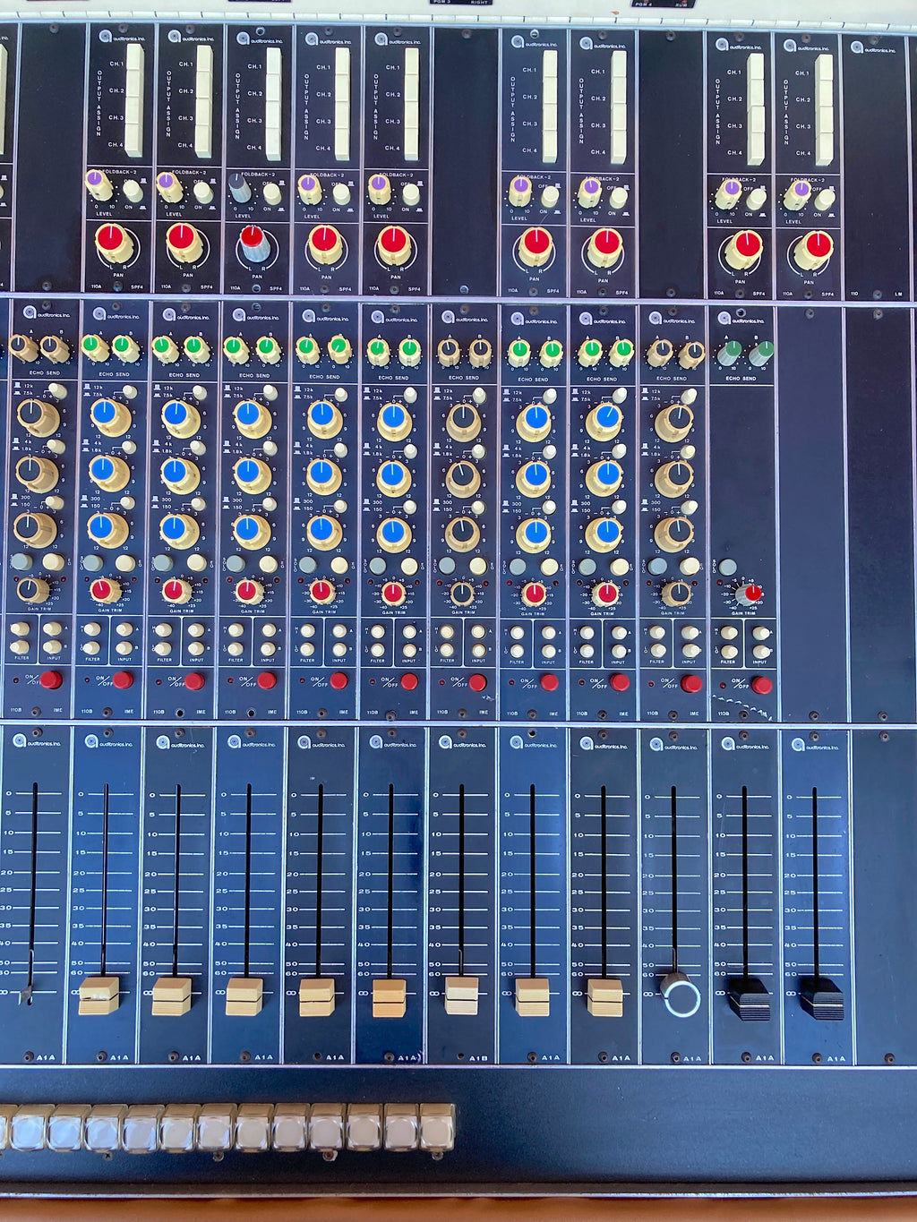 Auditronics Grandson 110A Center Detail